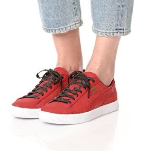 PUMA Clyde Red GCC Classic Sneaker - Picture 8 of 8